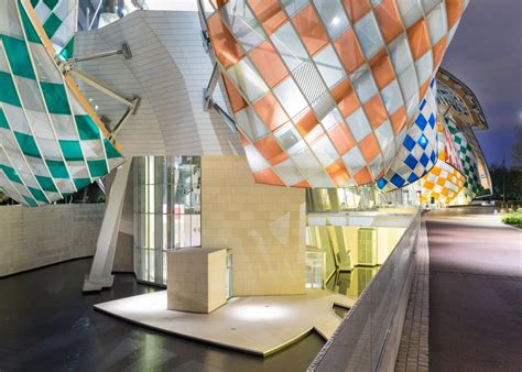 fondation louis vuitton buren|Daniel Buren's 'Observatory of Light' at the Fondation Louis Vuitton.